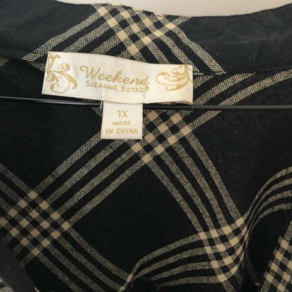 Perfect weekend tunic! - Picture 2 of 4